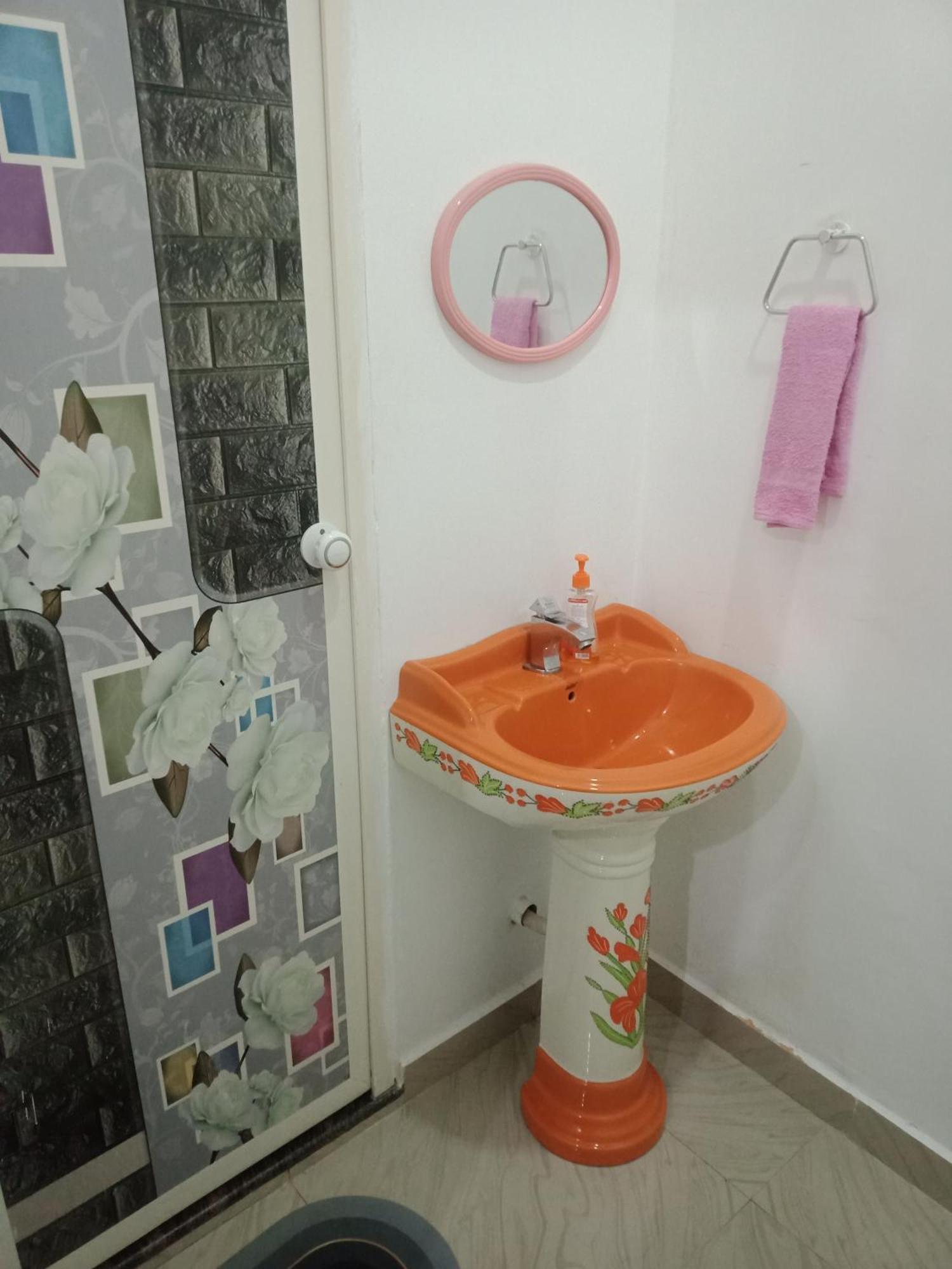Mundro Bright Homestay Mundrothuruth Esterno foto