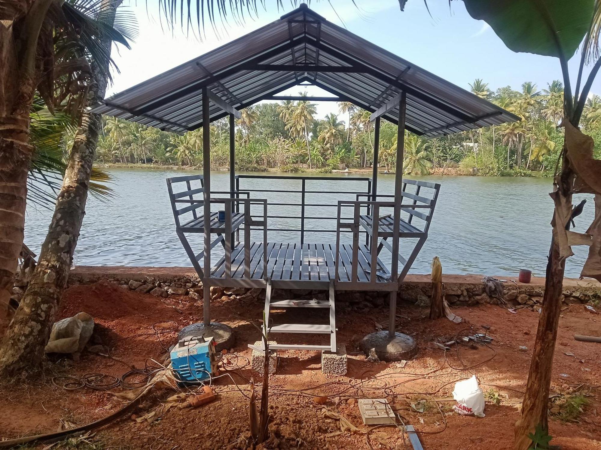 Mundro Bright Homestay Mundrothuruth Esterno foto